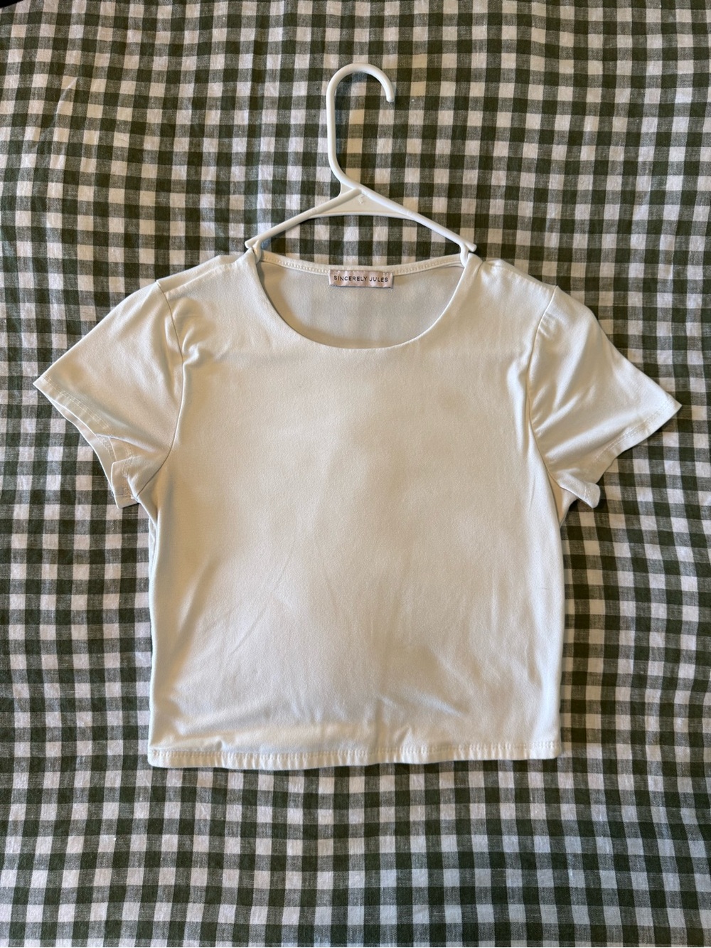 Sincerely Jules White Scoop Neck Crop Tee